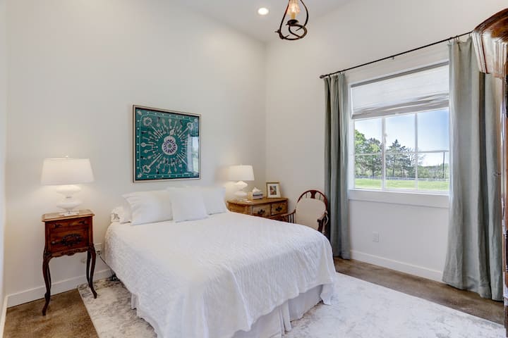 Საძინებელი №2, საჭიროებისამებრ, საწოლითა და ჩვილის საწოლით