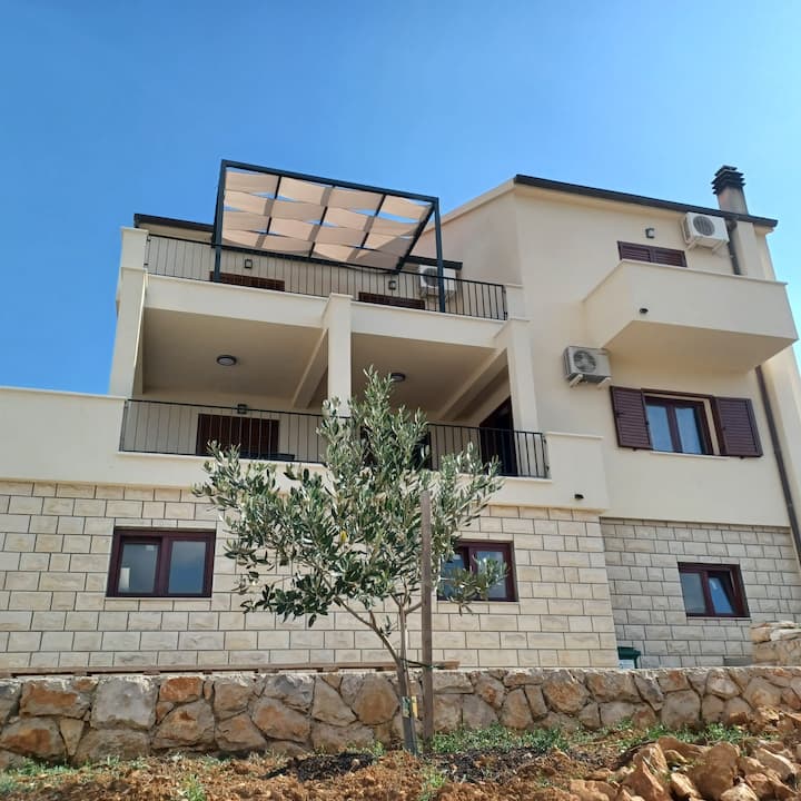 Apartment with beautiful view-AP1