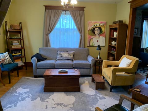 Top Airbnb: Retro charm with fireplace, patio and fenced yard in Finger Lakes