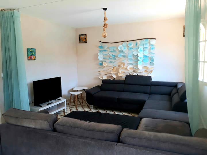 sala de estar, TV, wifi y sofás, incluido un sofá cama
