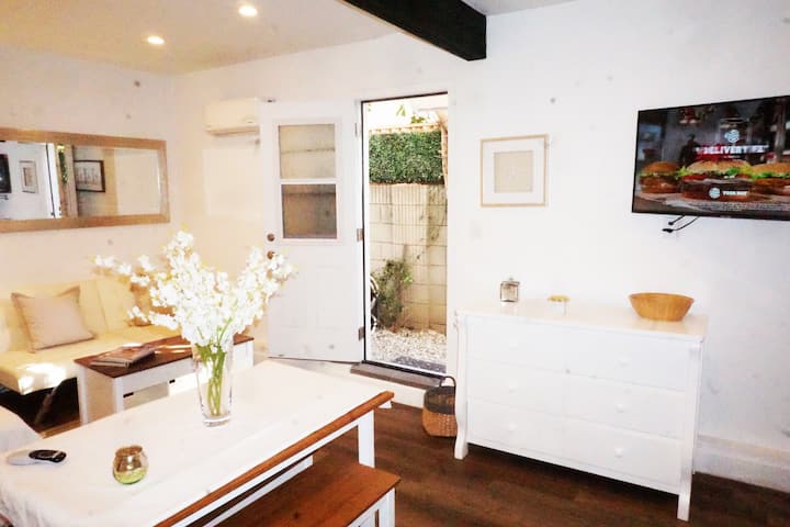 Ocean Breeze Studio With Parking - Santa Monica