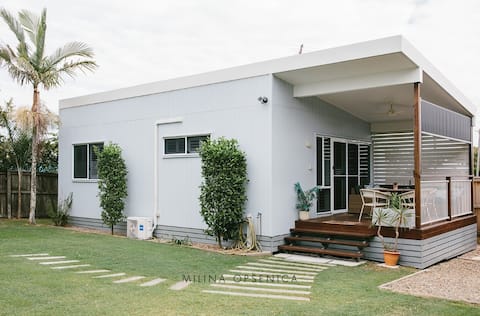 Coast Rd Cottage w/Surf Break at Norries Headland