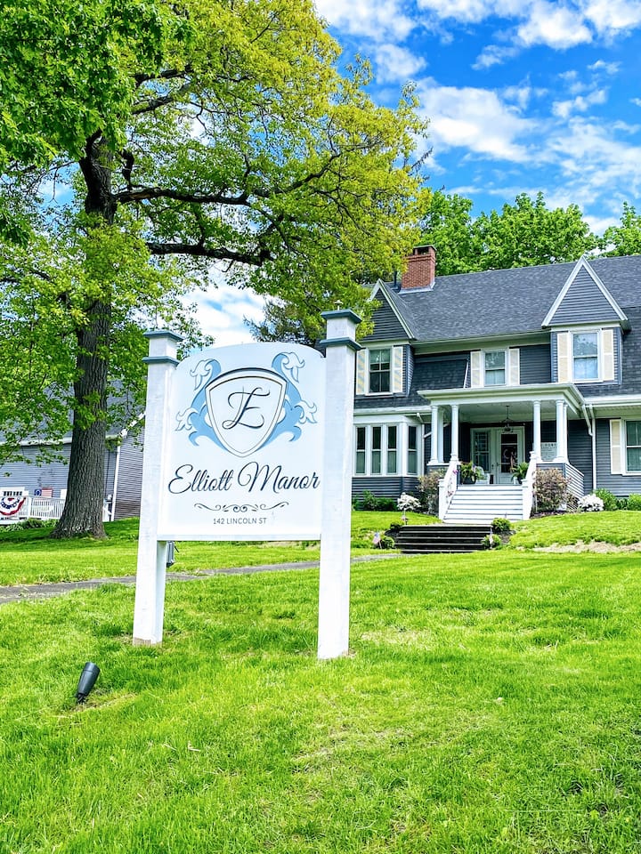 The Private Sanctuary at Elliott Manor Houses for Rent in Dover