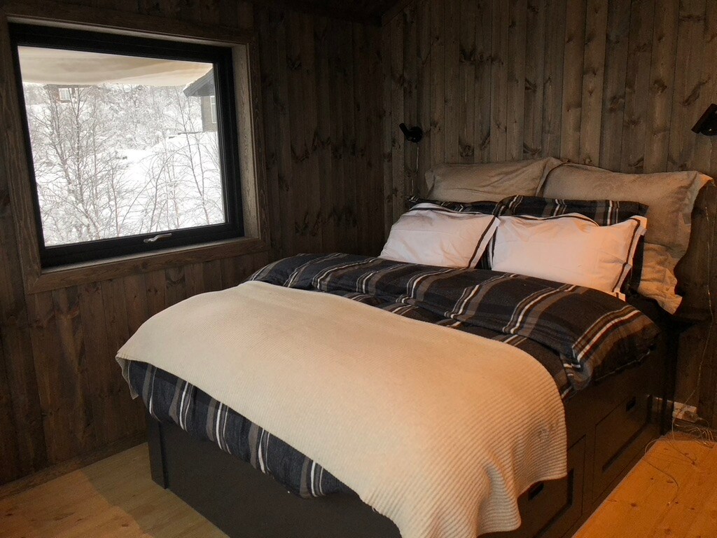 Slaapkamer 1 met comfortabel tweepersoonsbed