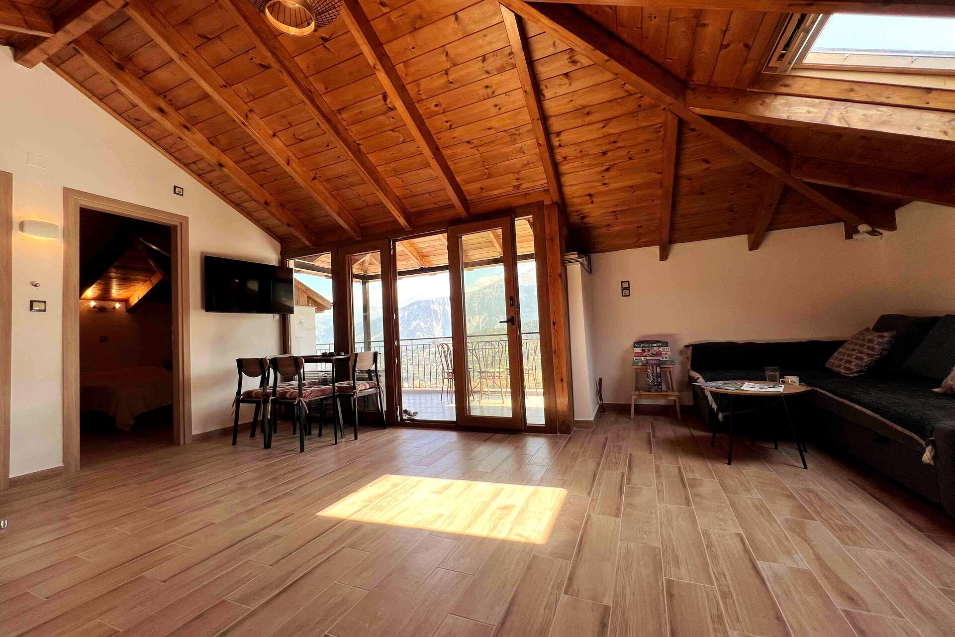 The Loft - mountain view loft style living
