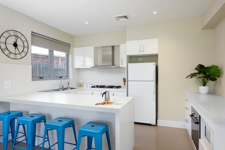 Beach Front Getaway gallery image 3