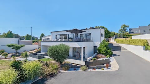 Villa Kerdanet – Spa – Sea view – Beach