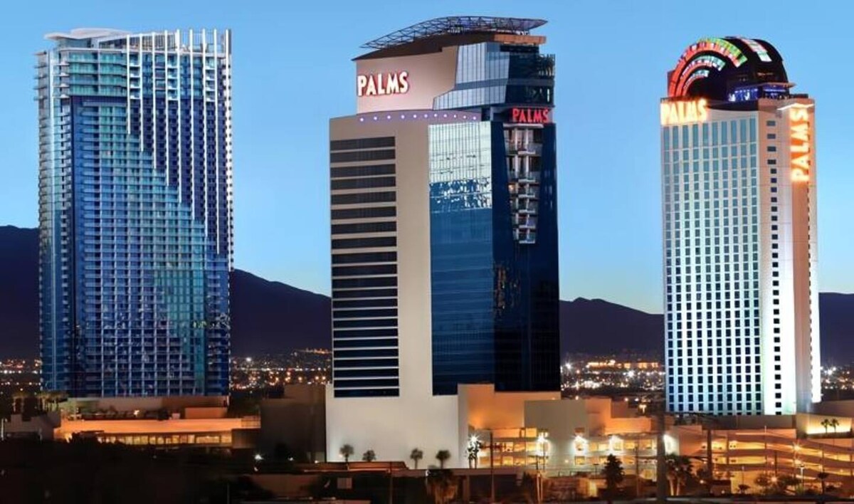 Palms Condo