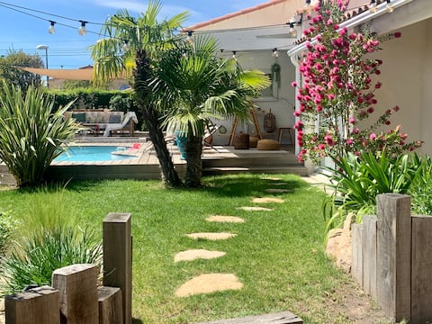 Beautiful bohemian villa between Aix and Marseille