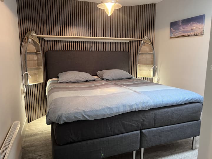 Spálňa, lôžko pre 2 osoby 180 x 200 cm 