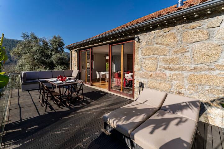 Rustic House with Pool & Jacuzzi -Arouca Portugal gallery image 5