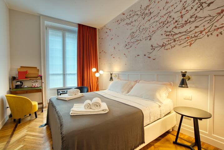 Tre camere con bagno indipendenti – NO cucina gallery image 2