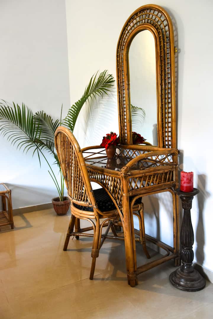 Bedroom 1 image 2