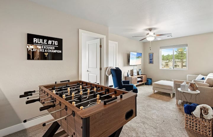 Stylish Home: 4 Bdrm/4 Bath/2 Masters/game Rm - Flagstaff, AZ