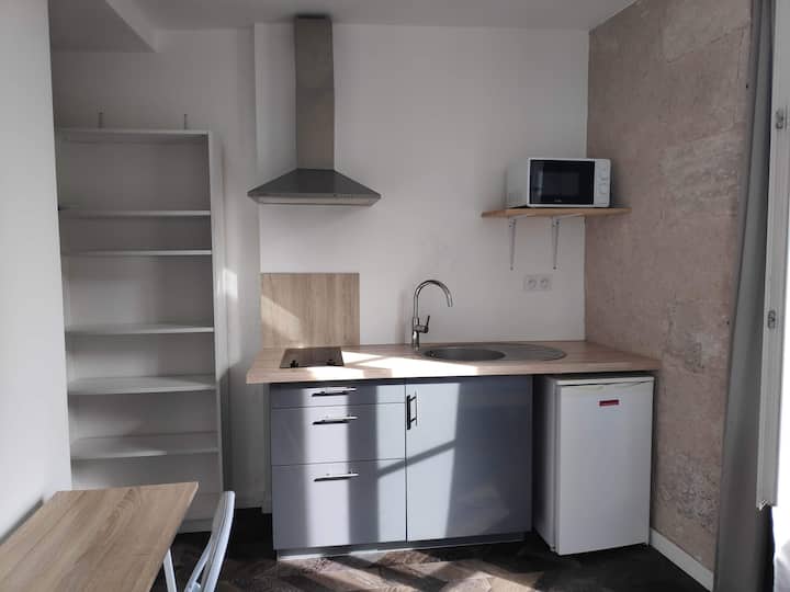 Joli Studio Rénové, Wifi, Lave/sèche Linge - Poitiers