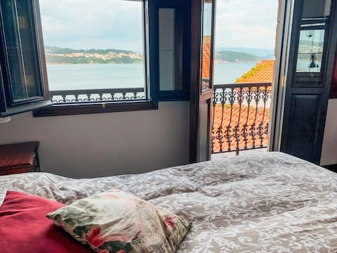 Cozy house in the heart of Combarro with sea view
