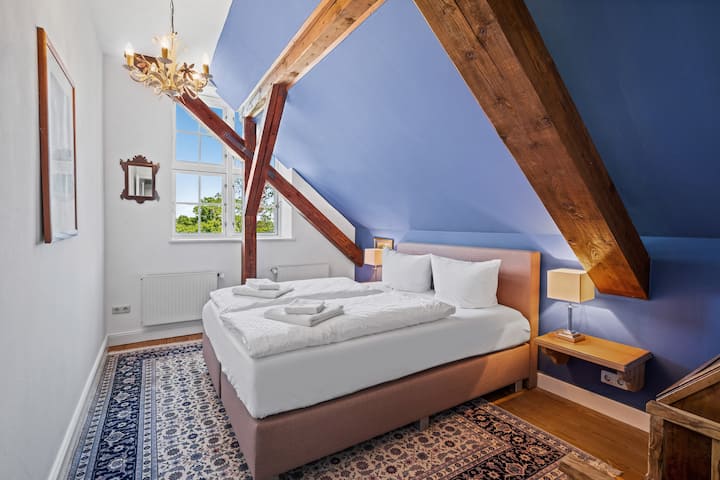 Chambre double avec salle de bain en suite