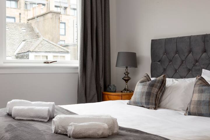 The Edinburgh Rooftop Terrace gallery image 4