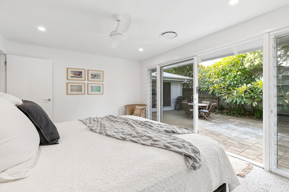 ห้องนอนใหญ่ไหลไปด้านนอก