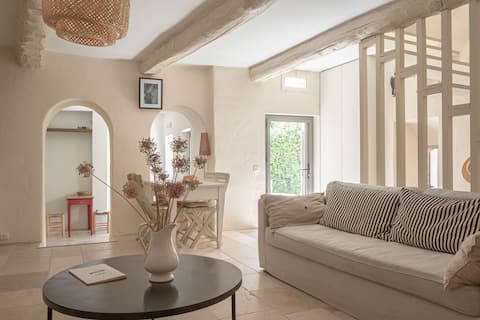 LA SUITE D’AMOUR Lourmarin: Maison centre village