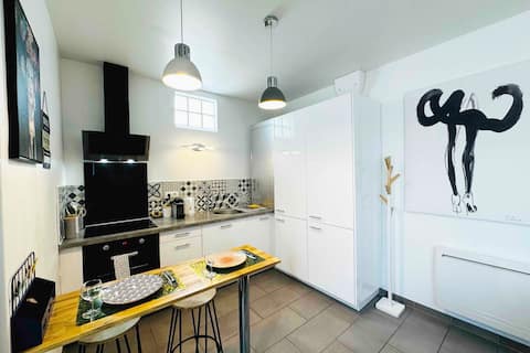 Charming apartment, bright refurbished