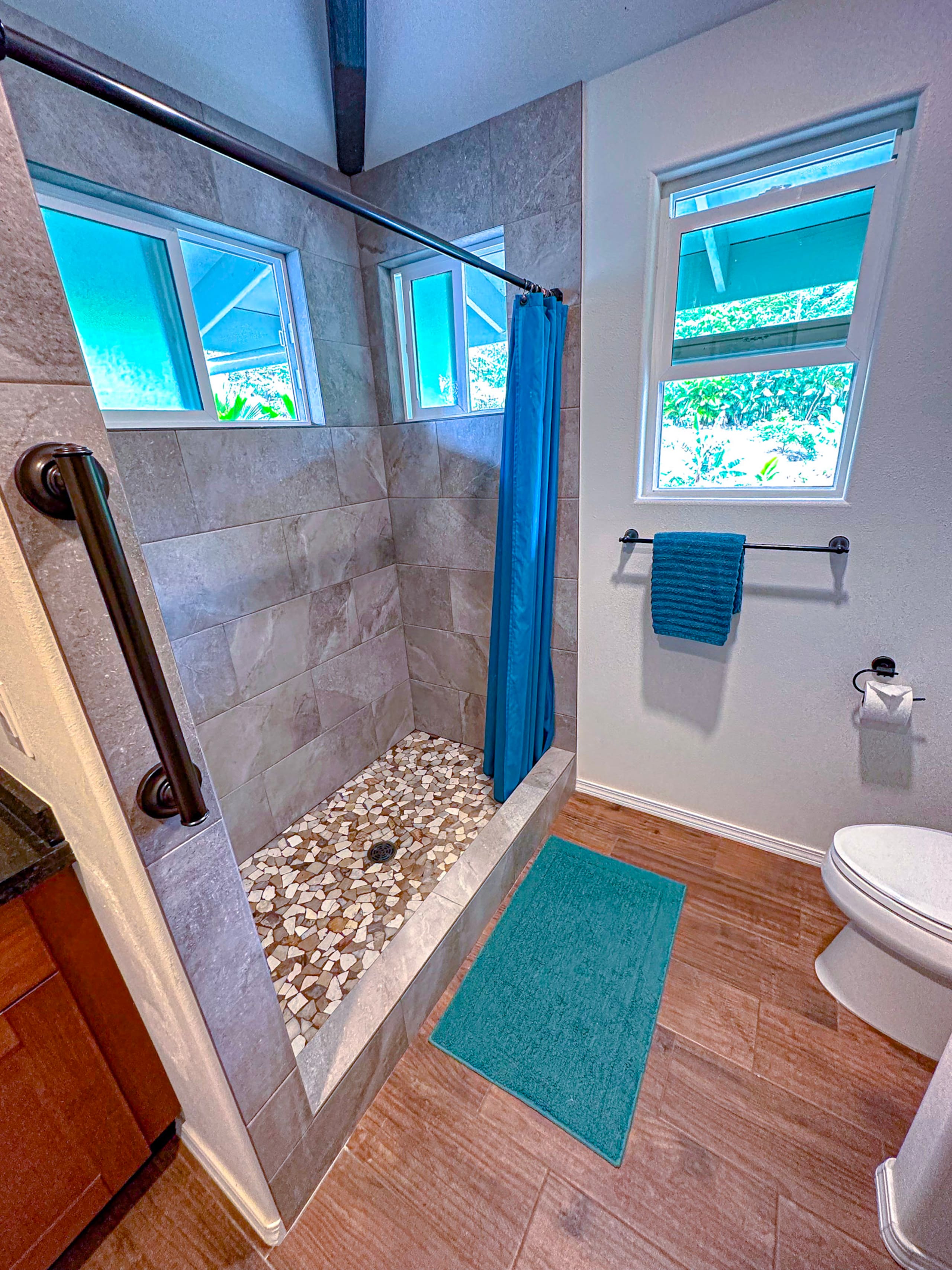 The Tree House Suite - Photo 10