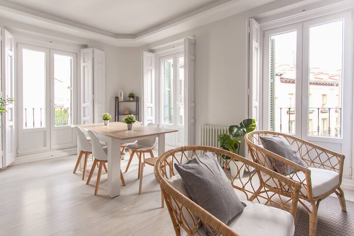 *Opera & Gran Vía: Luminoso, Amplio, FREE Parking