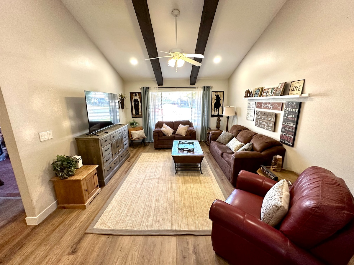 Top Airbnb: Comfortable Home in Mesa in Mesa