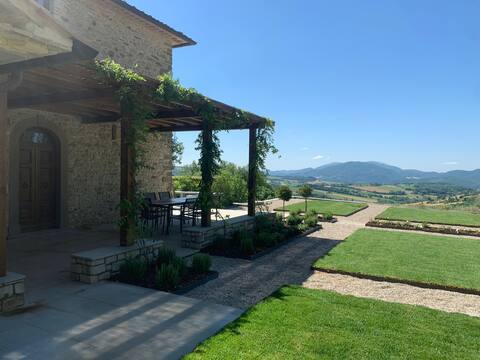 Luxury Villa on Tuscan/Umbrian border