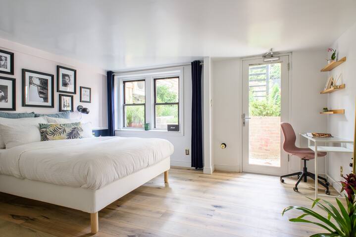 Beautiful Townhouse, private garden, Cobble Hill gallery image 5