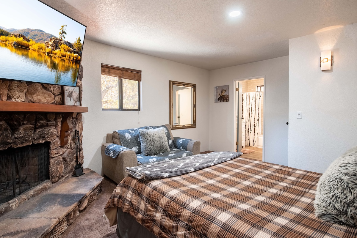 带独立卫生间的主卧 