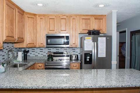 Winterplace Condo Ski in Ski out First Floor E102