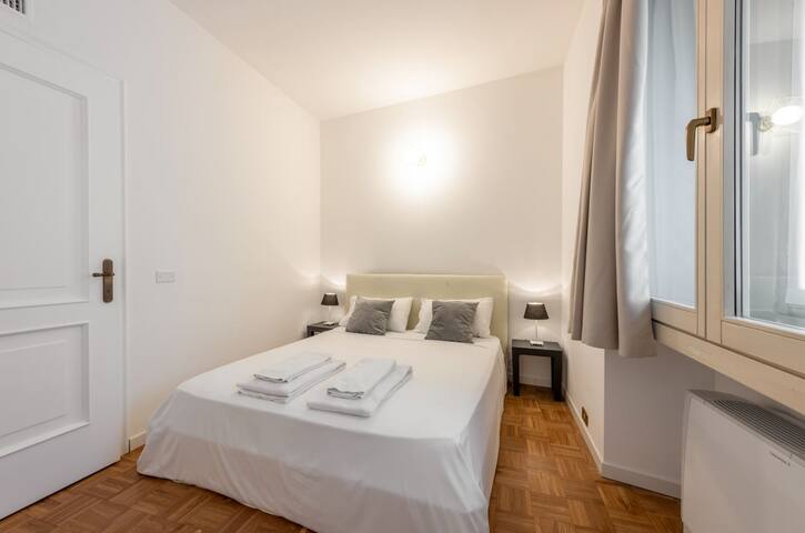 Milan Royal Suites – Brera Trilocale – 2 Camere gallery image 4