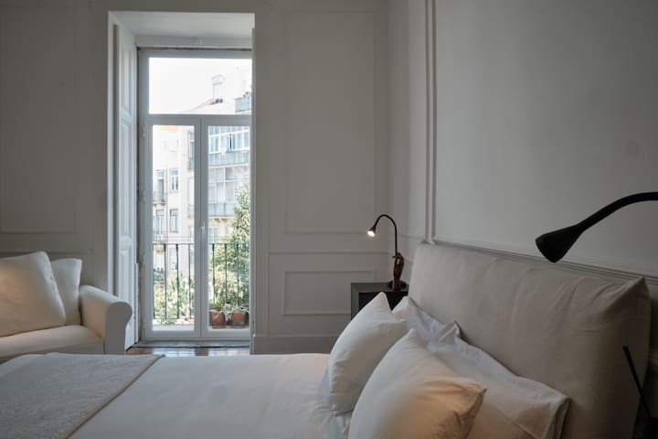 Glamorous Lisbon Apartment