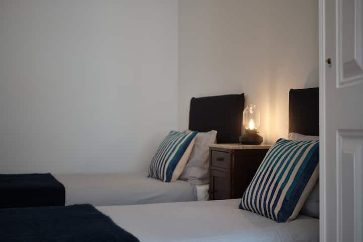 Quarto 2 camas individuais/2 chumba kimoja cha kulala