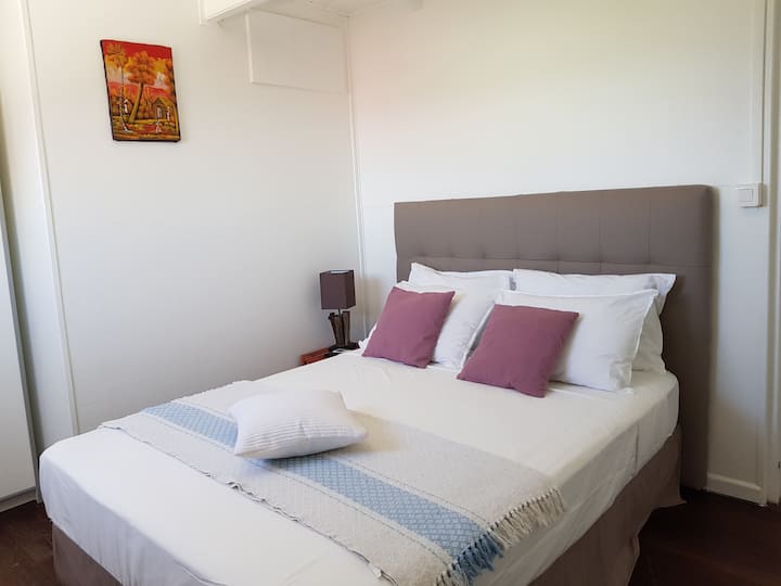 spálňa 1 s 140 cm posteľou