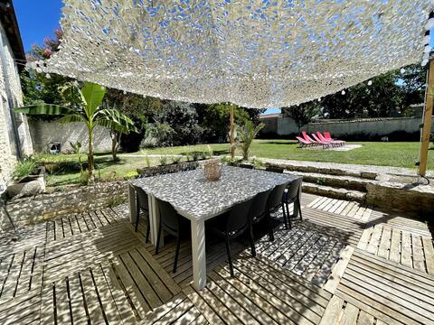 Renovated old farmhouse 260m