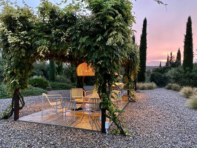 Unique villa in the Empordà gallery image 3