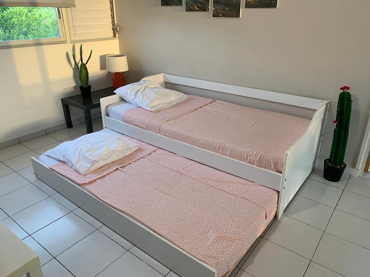 Salon en mode couchage