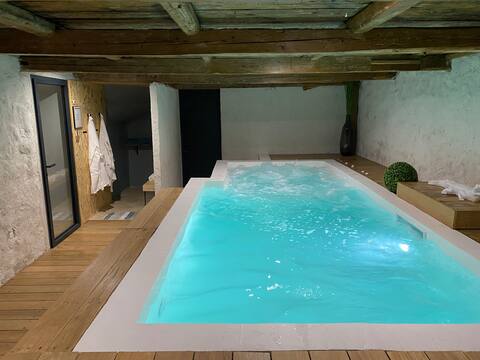 Gite with spa and garden in farmhouse