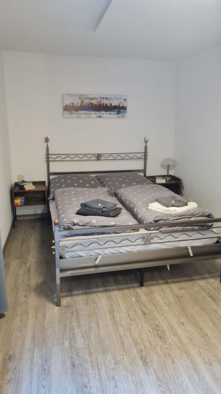 Bett 2 მ x 1,40 მ