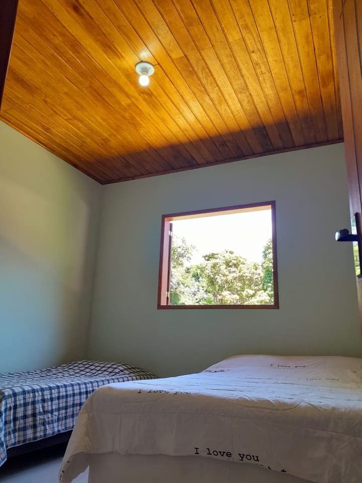 Dormitorio 1: 1 cama doble + 1 cama individual.