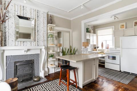 Century Charm 1 Bdr Apt near PEC unit 2