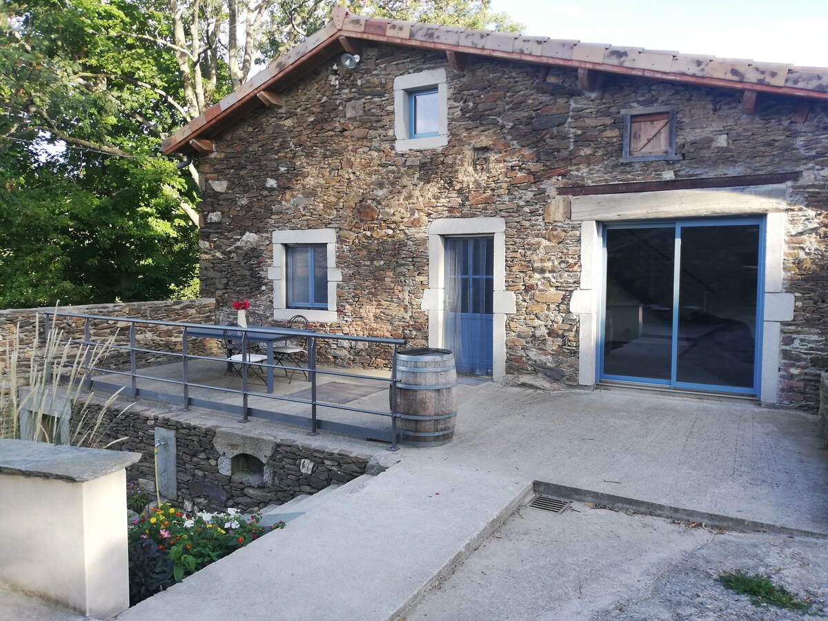 Gite dans le massif du Pilat Maisons à louer à SainteCroixenJarez