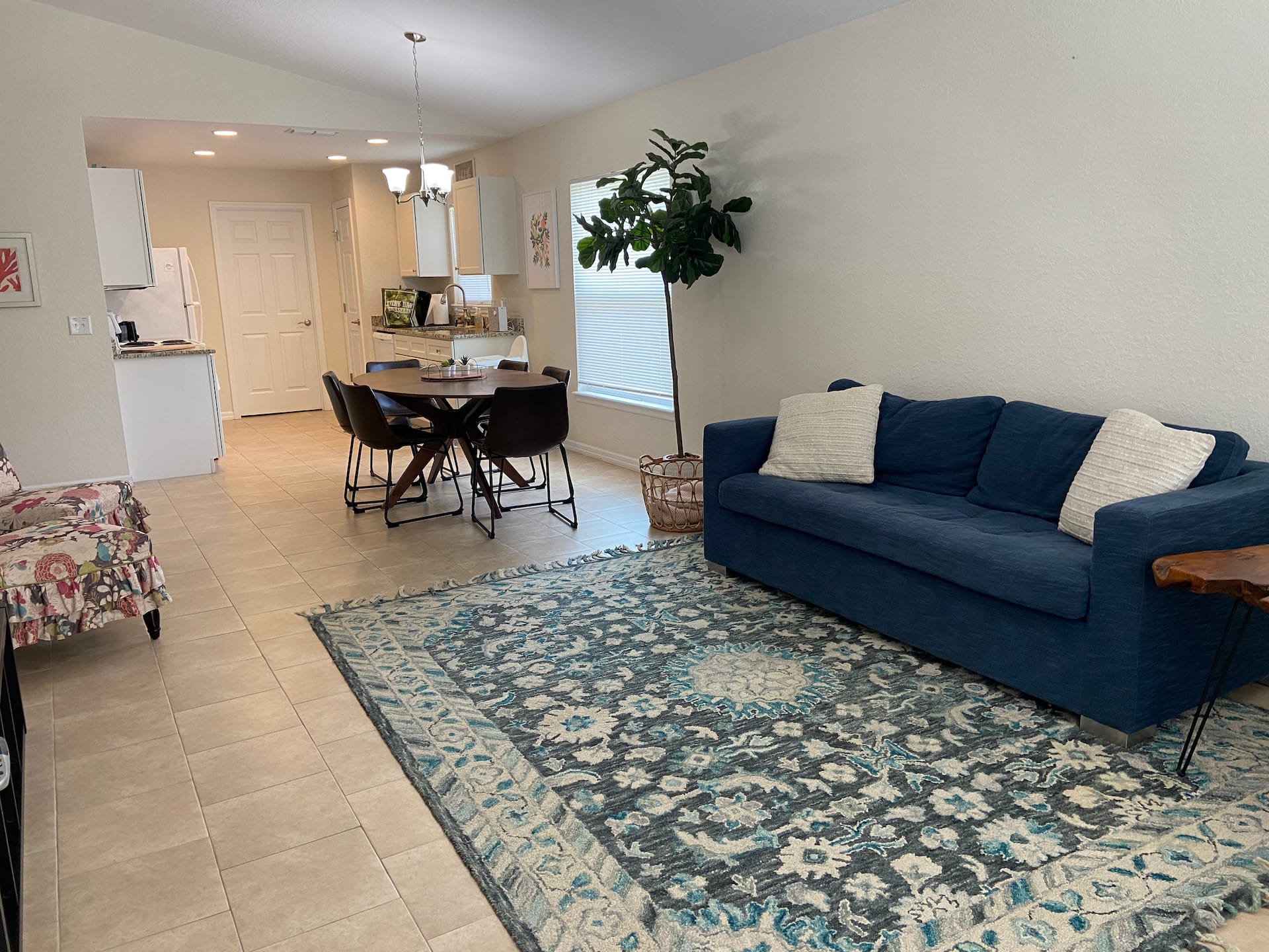 Spacious 3 Bed, 2 Bath Home Near Legoland