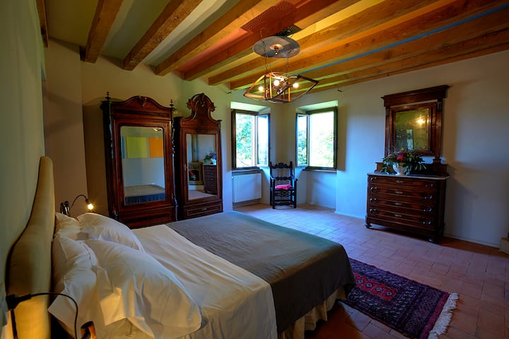 Тройна спалня със самостоятелна баня