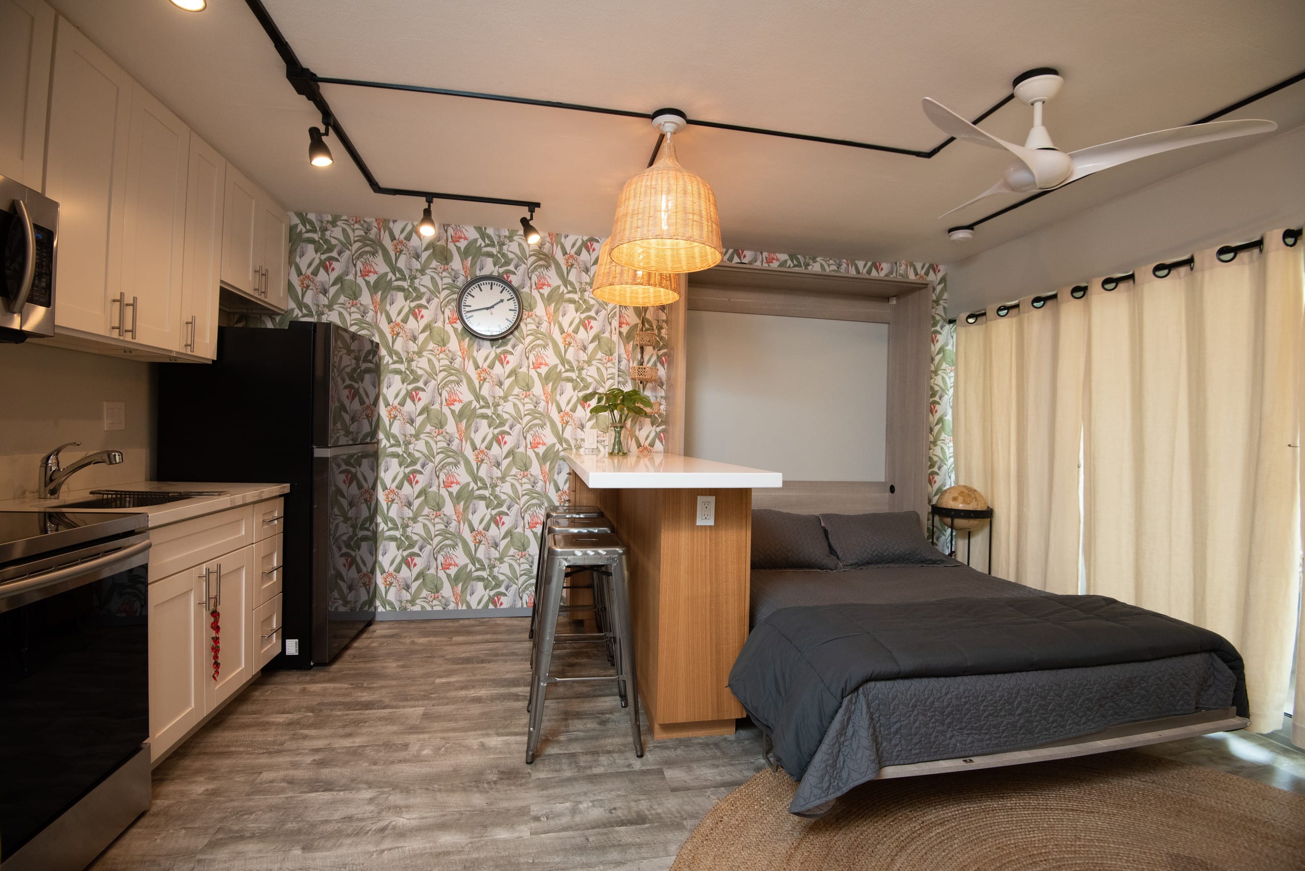 Condo in Honolulu · ★4.91 · 1 bedroom · 2 beds · 1 private bath - Image 8