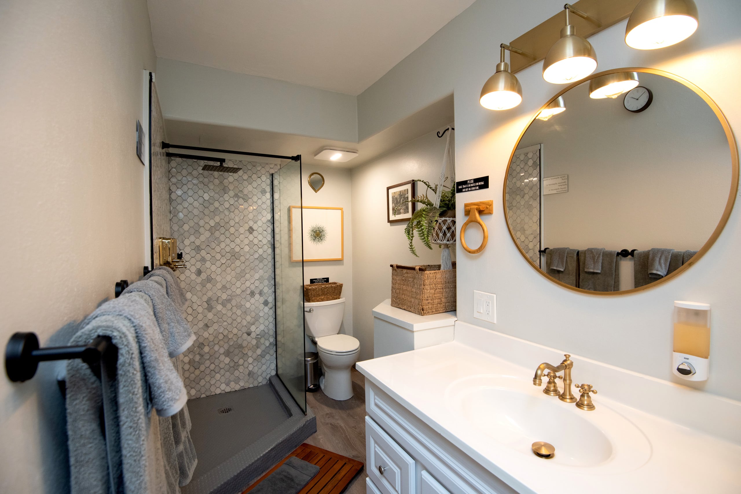 Condo in Honolulu · ★4.91 · 1 bedroom · 2 beds · 1 private bath - Image 5