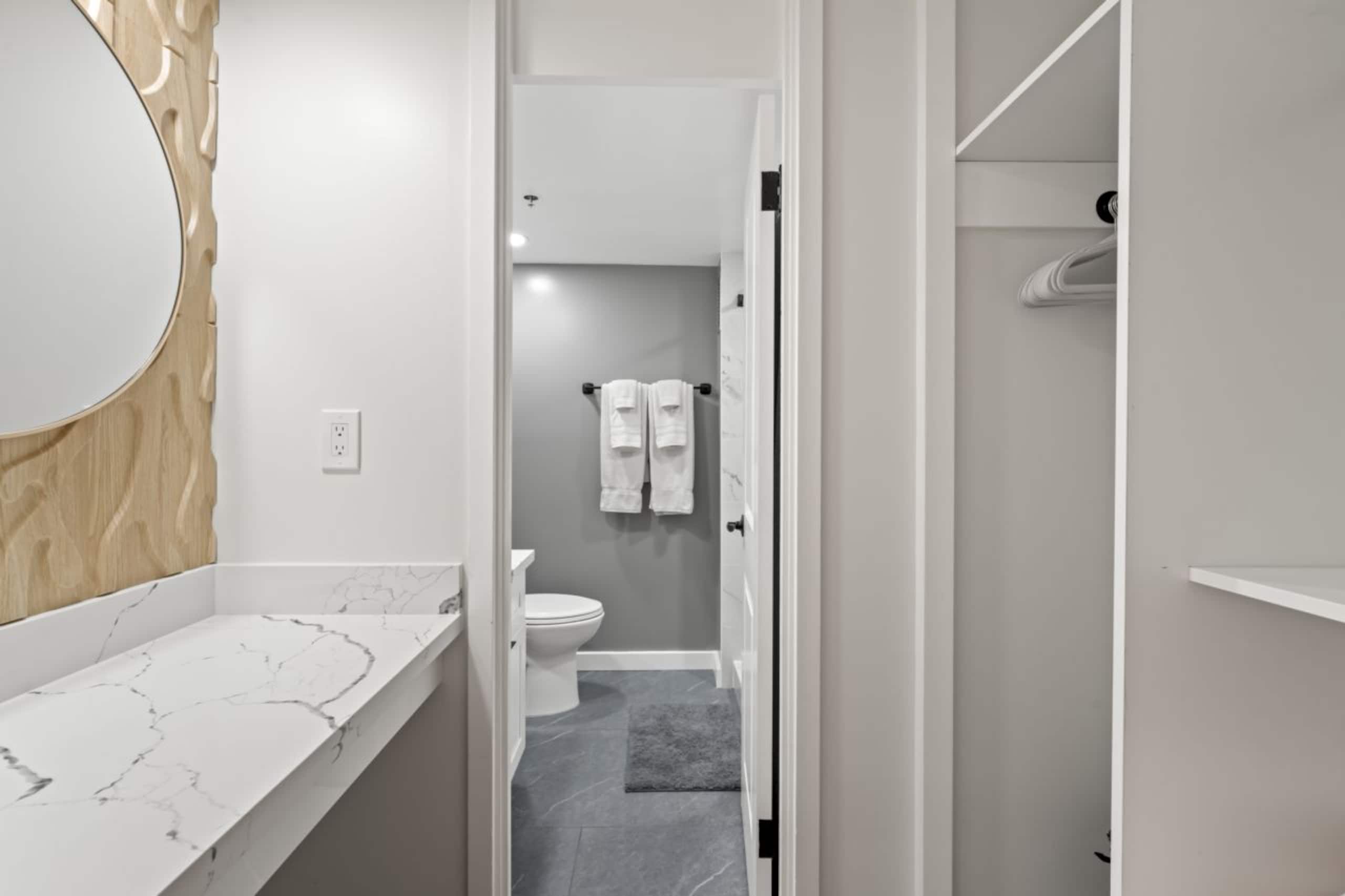 Condo in Honolulu · ★4.86 · Studio · 2 beds · 1 private bath - Image 33