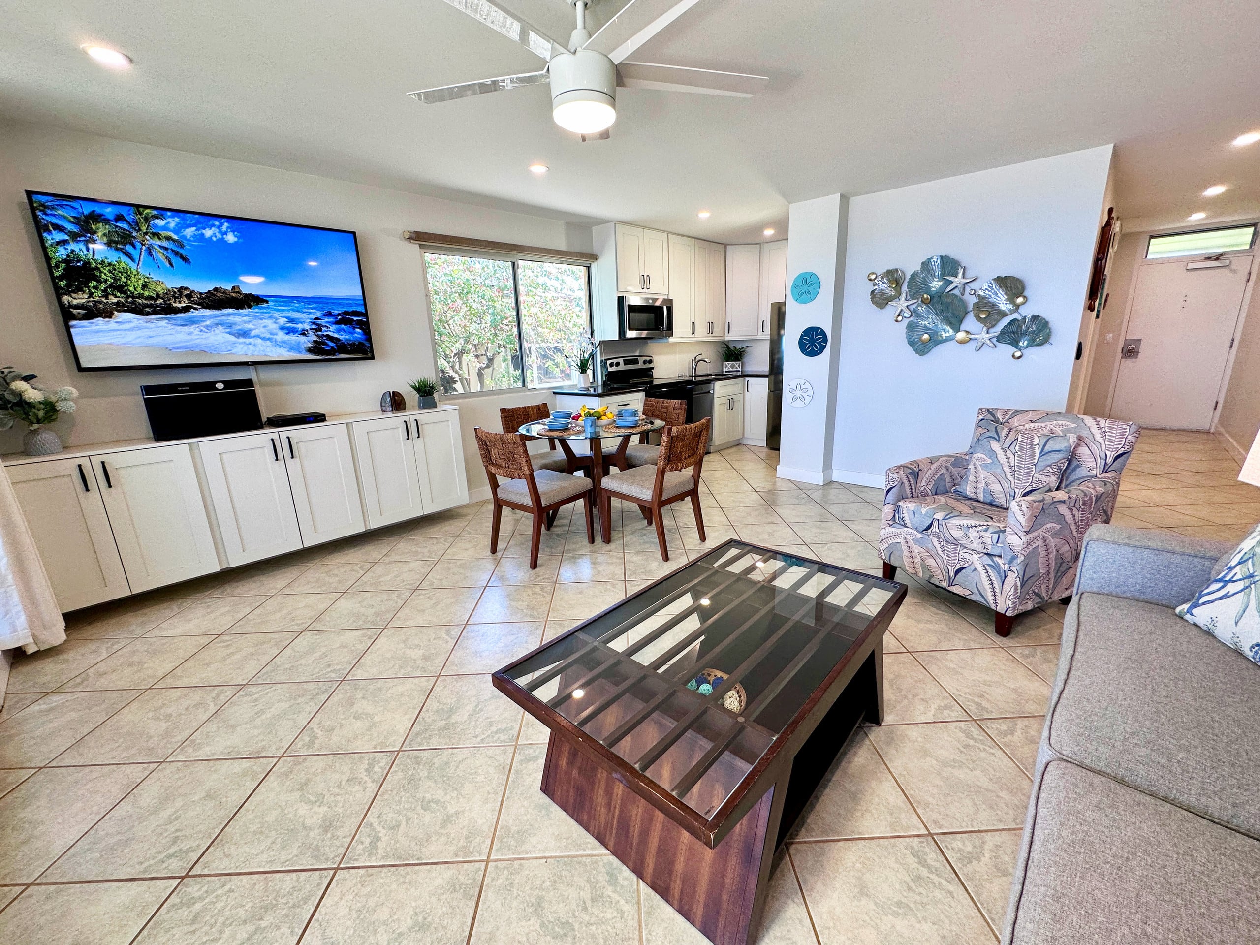 Condo in Kihei · ★4.87 · 1 bedroom · 2 beds · 1 bath - Image 3